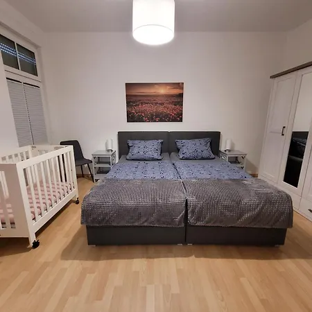 Wohnung In Oberhausen: Zentral & Ruhig, Eigener Eingang Oberhausen  Exterior foto