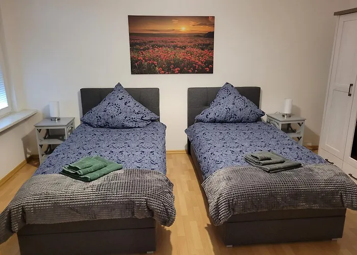 Wohnung In Oberhausen: Zentral & Ruhig, Eigener Eingang