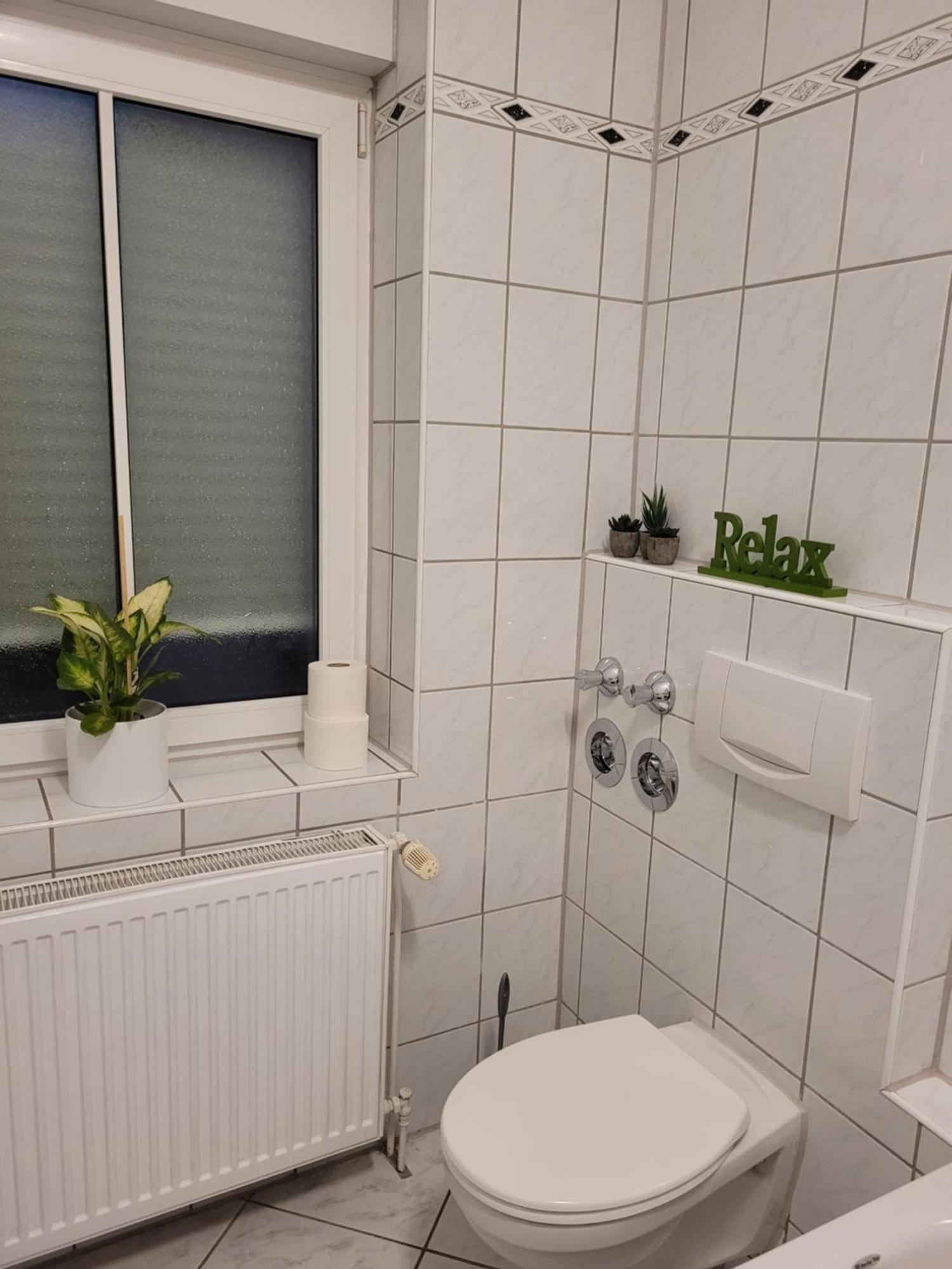 Apartment In Oberhausen: Zentral & Ruhig, Eigener Eingang